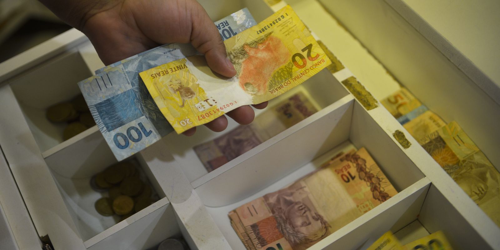 Caixa paga Bolsa Família a beneficiários com NIS final 8