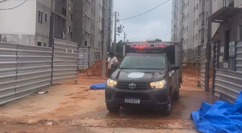Tragédia: operário morre soterrado durante obra em condomínio de Manaus; veja vídeos