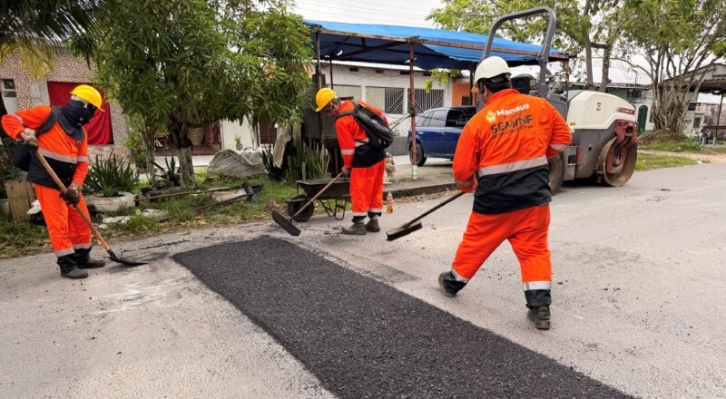 Prefeitura de Manaus intensifica operação ‘Tapa-Buracos’ no bairro Nova Cidade