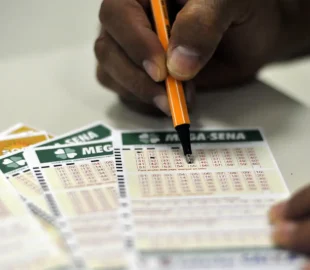 Mega-Sena acumula novamente e prêmio atinge R$ 65 milhões