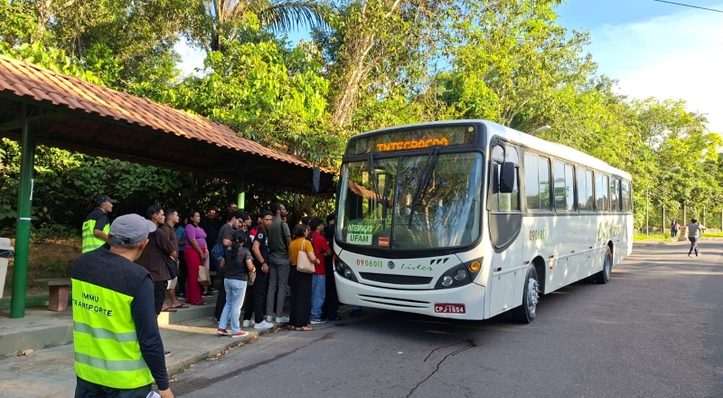 Prefeitura de Manaus realiza pesquisa para otimizar deslocamento de alunos da Ufam