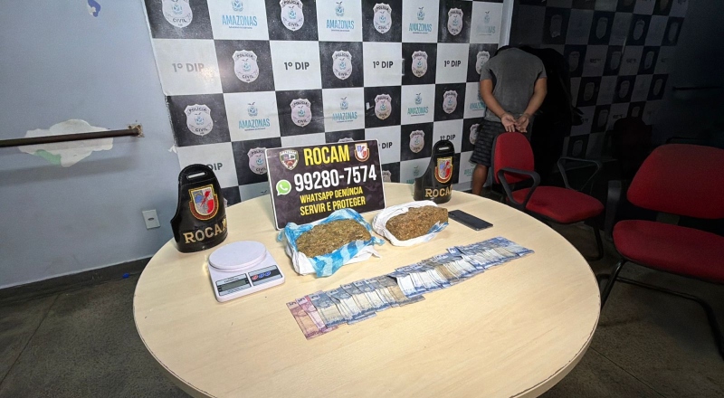 Homem é preso com mochila ‘recheada’ de maconha em adega de Manaus; veja vídeo