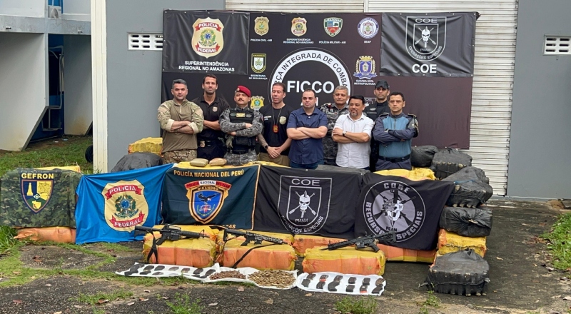 Governador Roberto Cidade destaca investimento na polícia e parabeniza apreensão de 2,5 toneladas de drogas e armamentos no AM