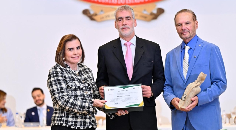“Democracia sem controle não é democracia”, diz ministro do STJ em seminário no TCE-AM