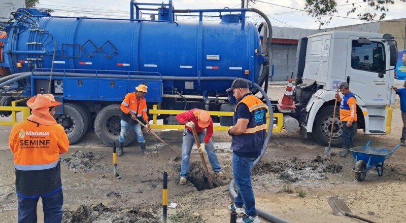 Prefeitura intensifica limpeza de drenagem no bairro Tarumã durante plantão operacional