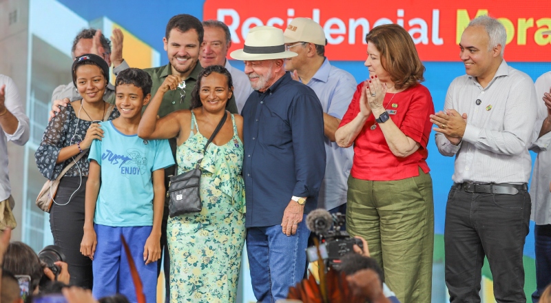 Prefeito Renato Junior e presidente Lula entregam 576 moradias semimobiliadas do residencial Morar Melhor no Parque das Tribos