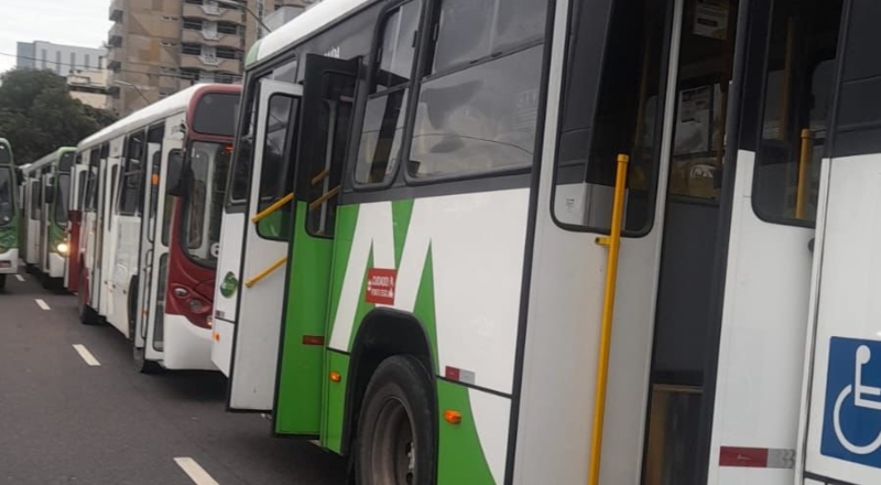 Rodoviários paralisam transporte público em Manaus pelo fim da escala 6×1
