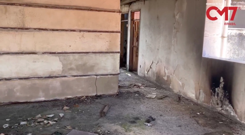Após denúncia, polícia encontra ossada humana em prédio abandonado no Centro de Manaus