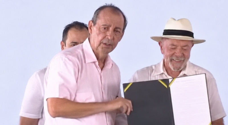 Clima esquenta entre Omar Aziz e Roberto Cidade durante agenda de Lula no Amazonas; veja vídeo