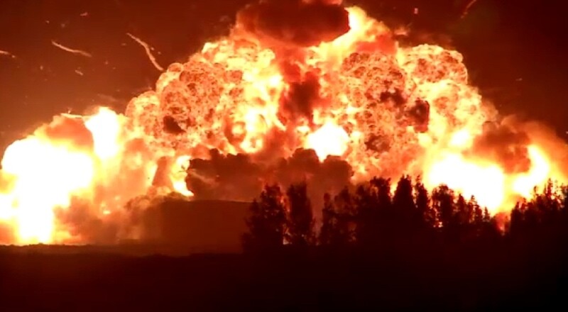 Foguete da Blue Origin explode durante teste em plataforma de lançamento na Flórida; veja vídeos