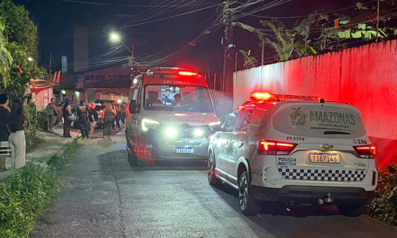 Dupla leva ‘surra federal’ após roubar moto na Zona Leste de Manaus; veja vídeo