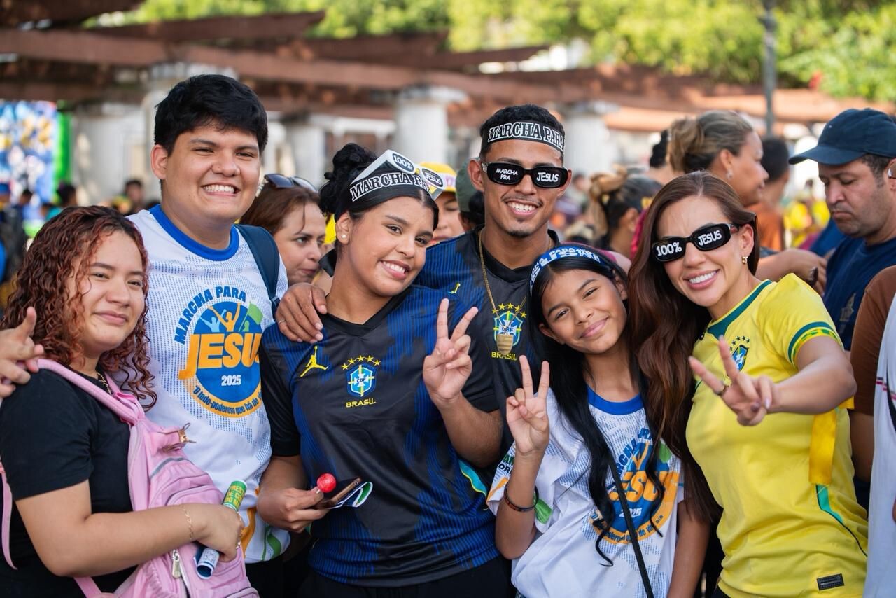 Deputada Débora Menezes participa da Marcha para Jesus em Manaus e reforça defesa da fé, da família e da liberdade religiosa