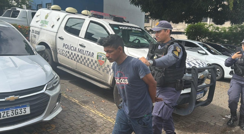 Homem é preso no Centro de Manaus com celular roubado e tenta mentir para a polícia: “Estava só guardando para um amigo”