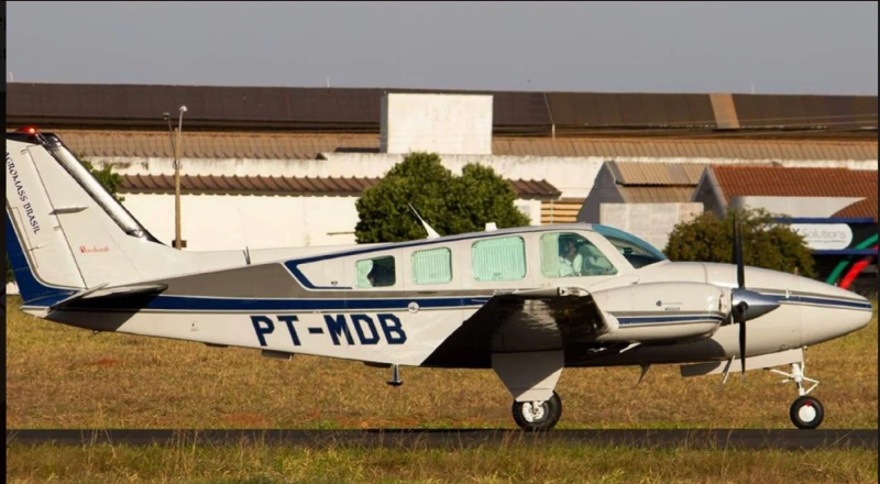 Avião de pequeno porte cai em Marília e deixa dois mortos; veja vídeo