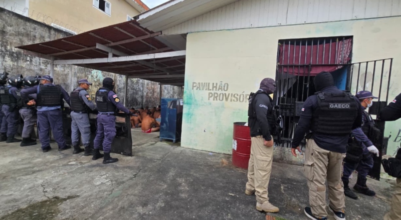 Pente-fino em presídio revela celulares, drogas e armas em Parintins