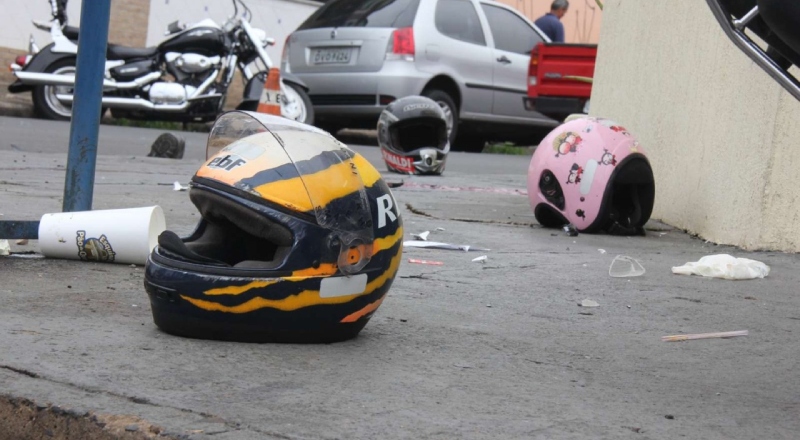 Colisão violenta contra poste termina em morte na zona Norte de Manaus