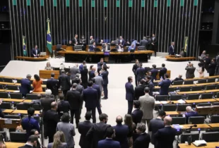Governo retira urgência de projeto sobre escala 6x1 e impactos