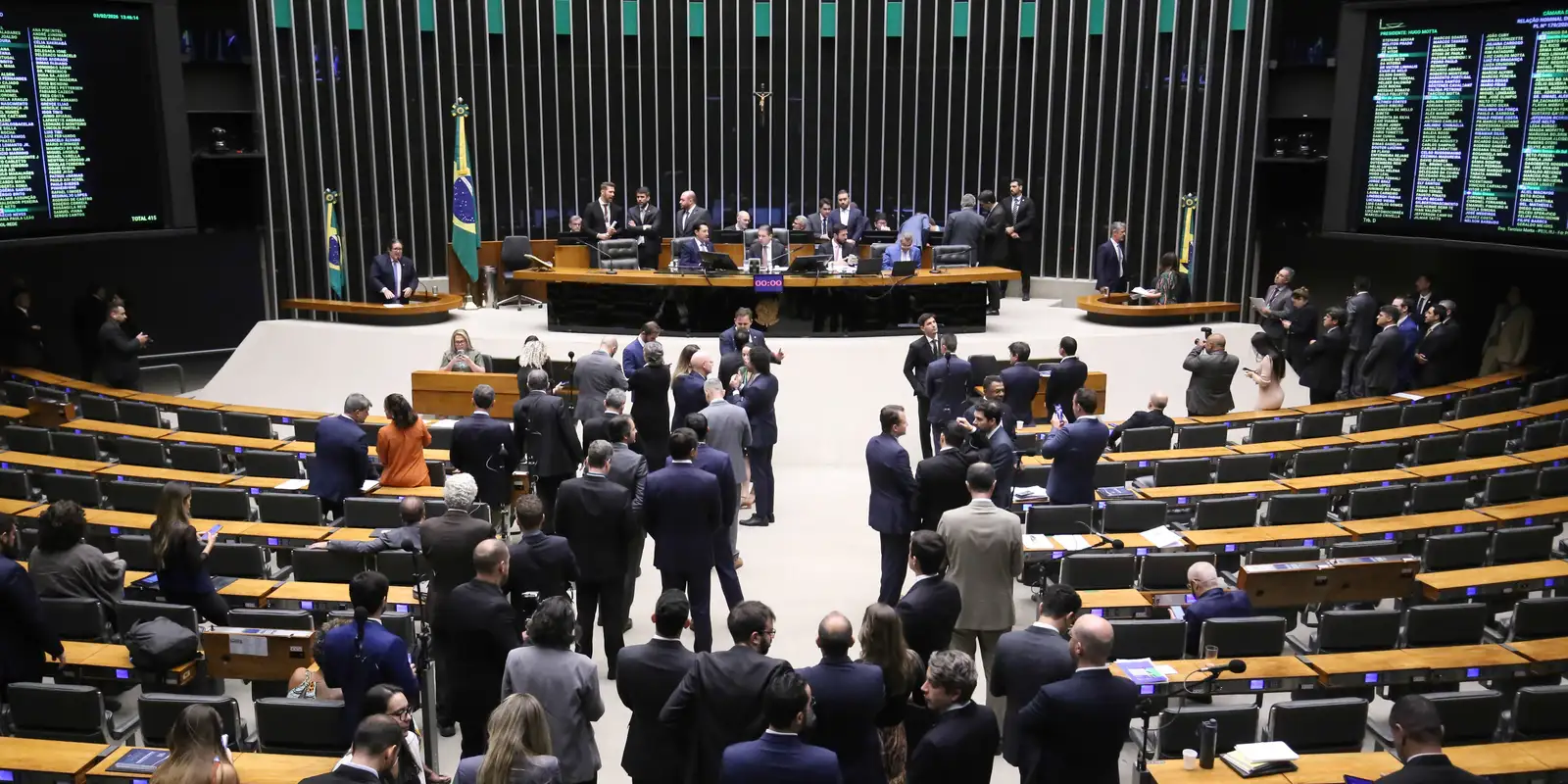 Governo Federal retira urgência de projeto sobre escala 6×1 e impactos