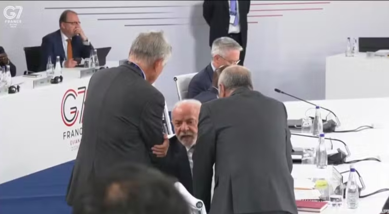 ‘Chegamos cedo demais’: áudio flagra Lula reclamando antes de reunião do G7; veja vídeo
