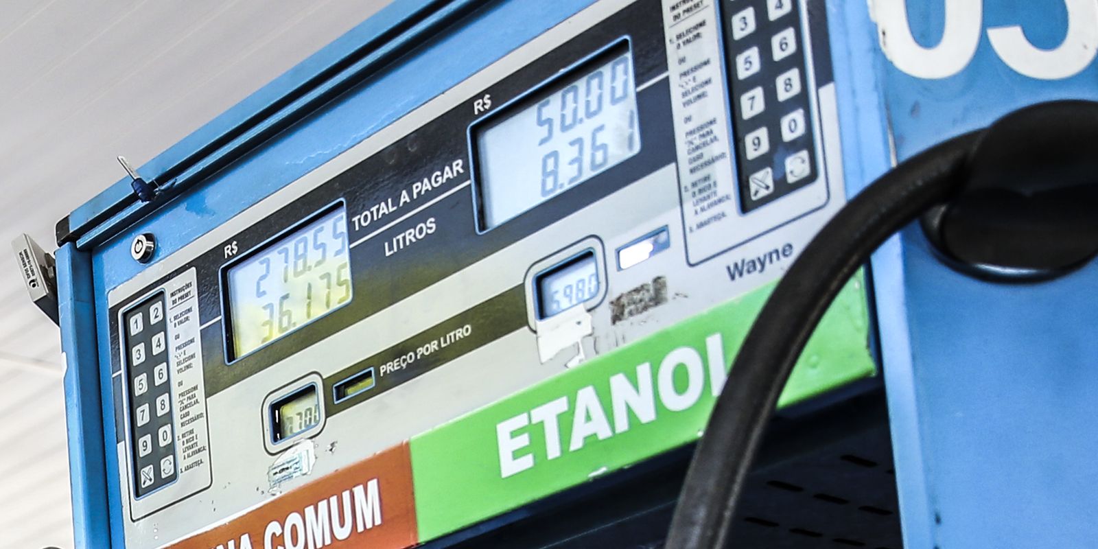 Nova mistura da gasolina entra em vigor neste sábado; veja o que muda para quem abastece