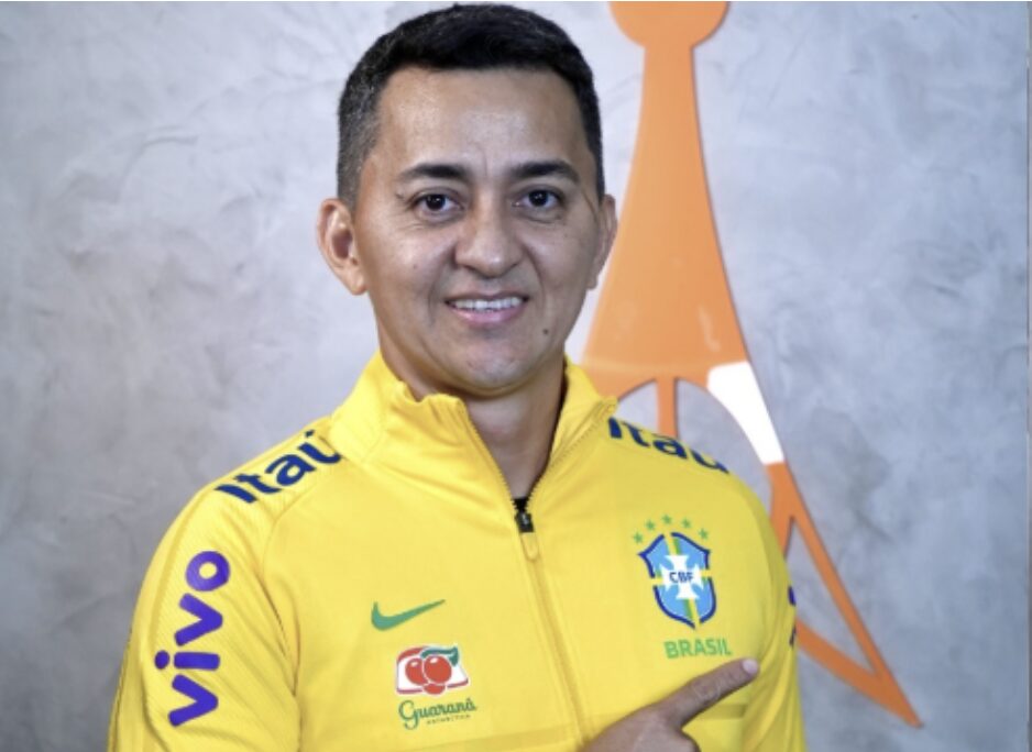 FM do Povo lança promoção e vai sortear agasalho oficial da Seleção Brasileira; saiba como participar
