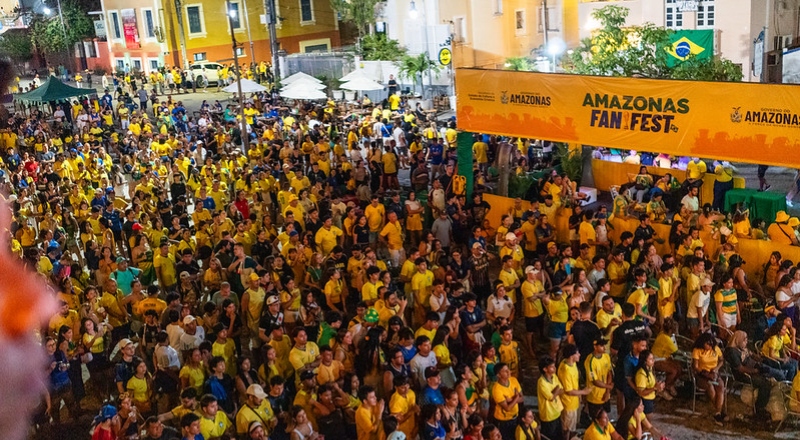 No Centro: Fan Fest Copa do Mundo reúne torcedores amazonenses para o jogo do Brasil nesta sexta-feira (19)