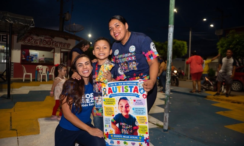 Débora Menezes participa de caminhada da Inclusão para Todos em Novo Aripuanã e defende redução de 30% na carga de trabalho de pais e mães atípicos