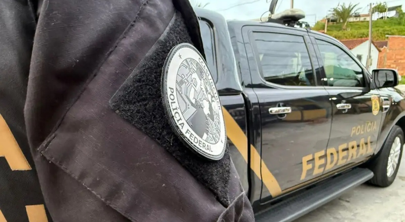 Operação Red Fox: PF prende quatro suspeitos e bloqueia fortuna ligada ao CV