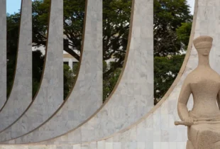 CNJ adia para agosto análise de regras sobre aposentadoria compulsória