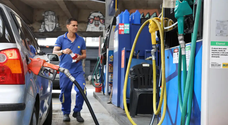 Governo libera meio bilhão de reais para subsidiar diesel em todo o país