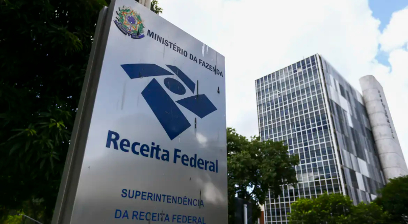 Receita paga nesta terça (30) maior lote de restituição do IR da história; veja como consultar