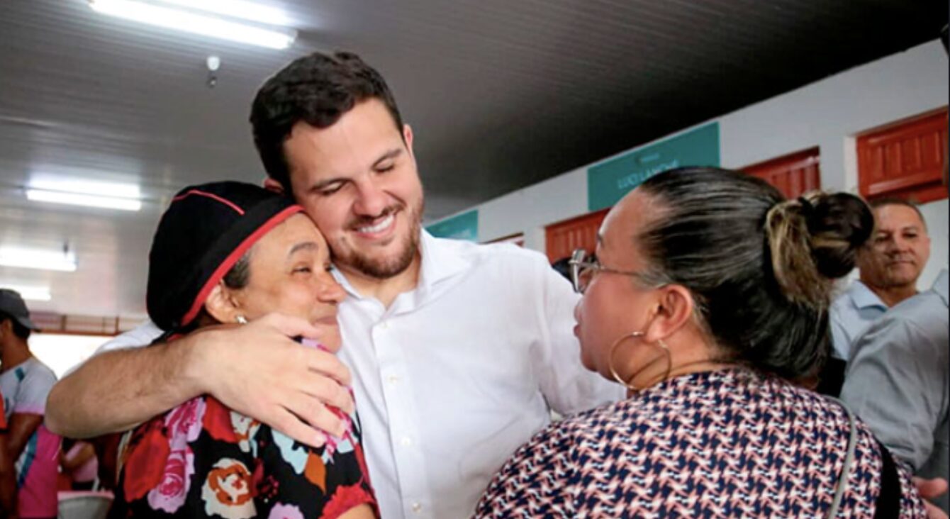 Prometeu, cumpriu: Prefeito Renato Junior volta ao Cidade de Deus para vistoriar obra e ouvir moradores