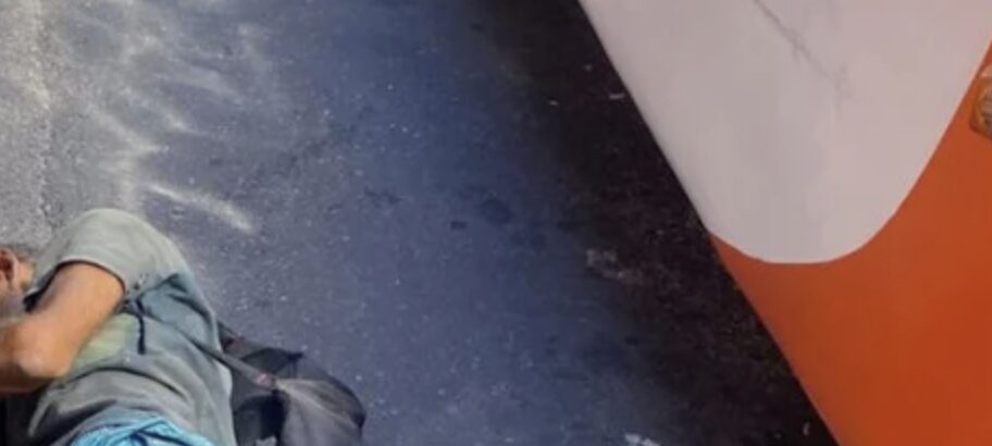 Imagens fortes: homem tem braço esmagado após ser atropelado por ônibus no bairro Ouro Verde