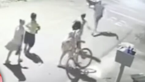Achou que era fácil: criminoso tenta assaltar e acaba levando uma surra de mãe, filha e avó; veja vídeo