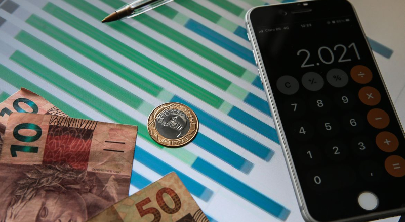 Boletim Focus reduz projeção da inflação para 5,30%, mas índice segue acima da meta do Banco Central