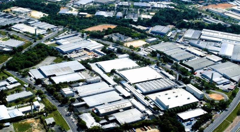 Tem empresa, tem dinheiro, mas não tem chão: a crise de terrenos que ameaça a Zona Franca de Manaus