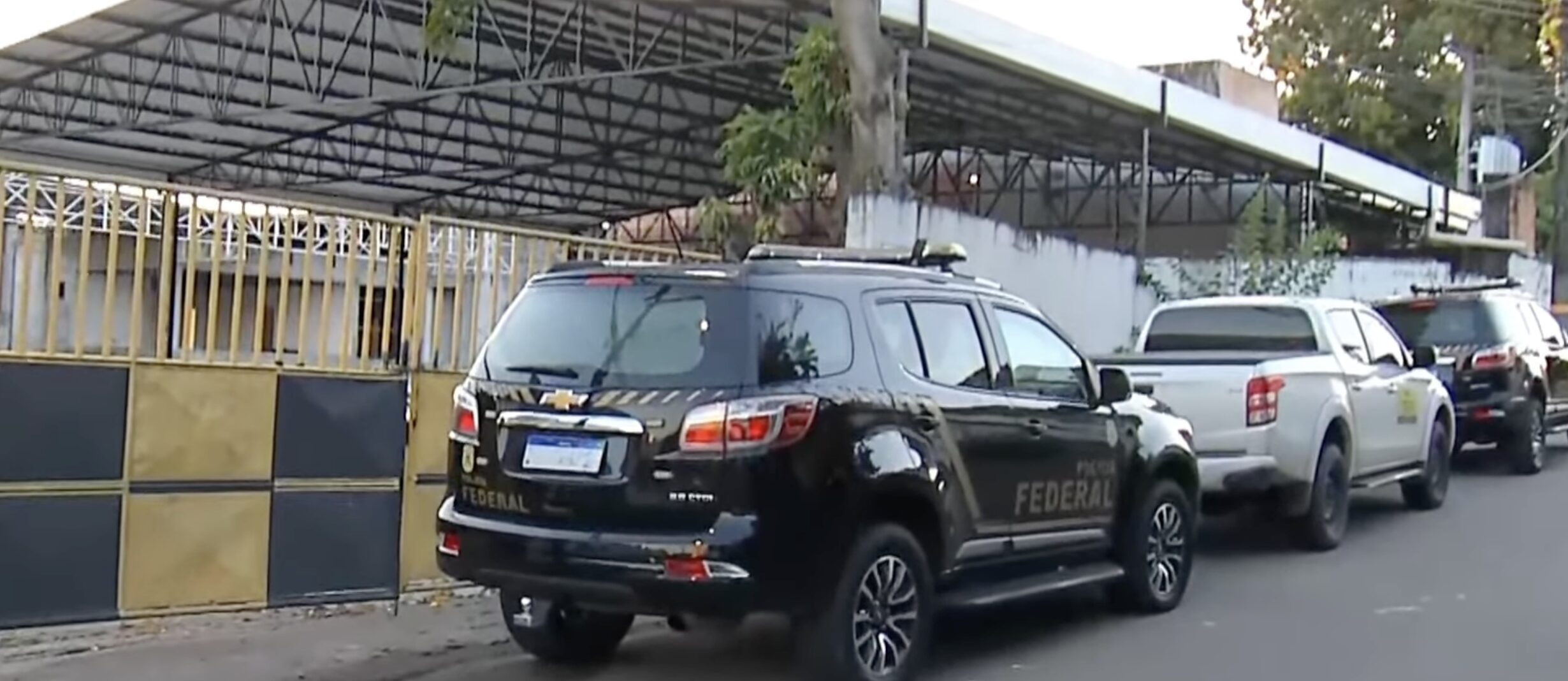 Urgente: Polícia Federal cumpre mandados de prisão contra empresários em condomínio de luxo no bairro Ponta Negra