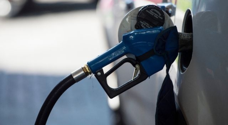 Alta do petróleo faz governo adiar retirada do subsídio da gasolina para a próxima semana