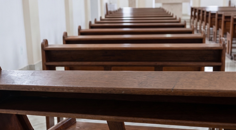 Enteado invade casamento e ataca padrasto a facadas dentro de Igreja em Eirunepé; veja