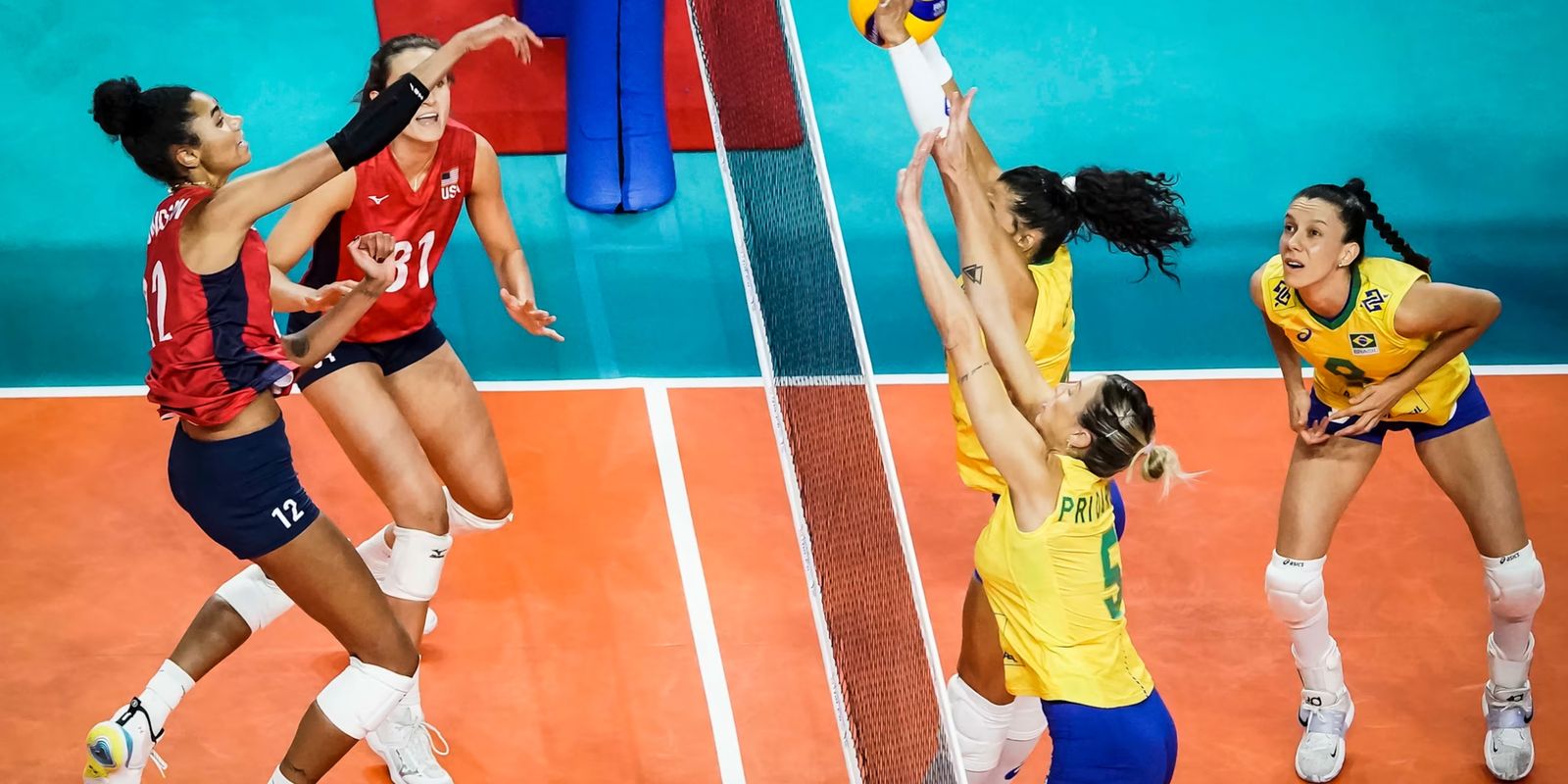 Brasil perde para os Estados Unidos por 3 a 0 no vôlei feminino