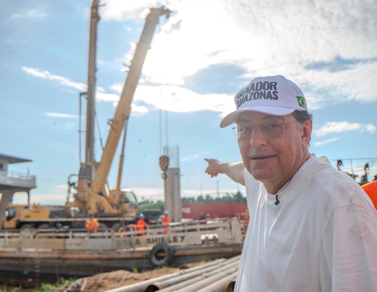 Eduardo Braga comemora decisão do STJ que libera continuidade das obras da Ponte do Abial, em Tefé; veja vídeo