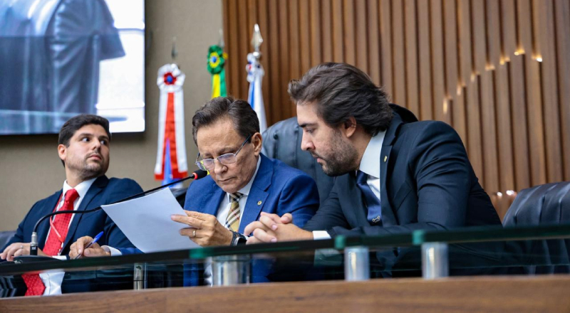 Projeto de Thiago Abrahim propõe inclusão do tema Educação Escolar Indígena na rede de ensino do Amazonas