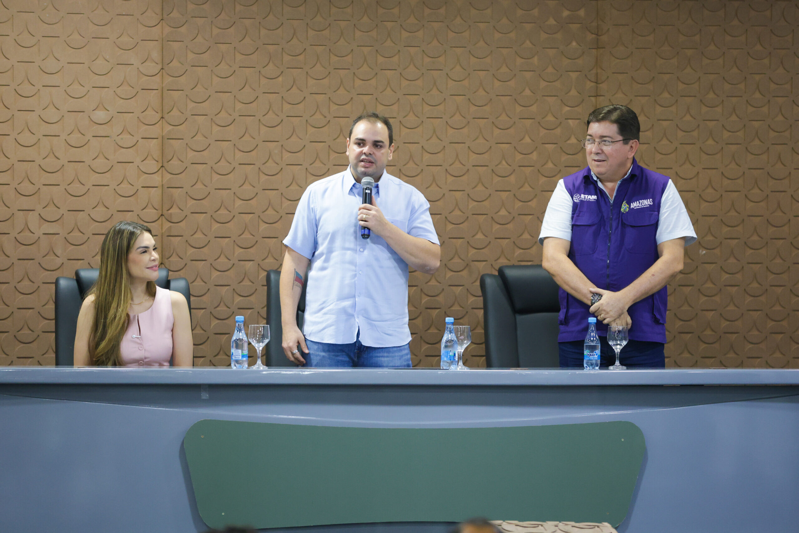 Roberto Cidade anuncia ampliação da capacitação e Cetam abre 25,9 mil vagas em cursos EaD; saiba como participar