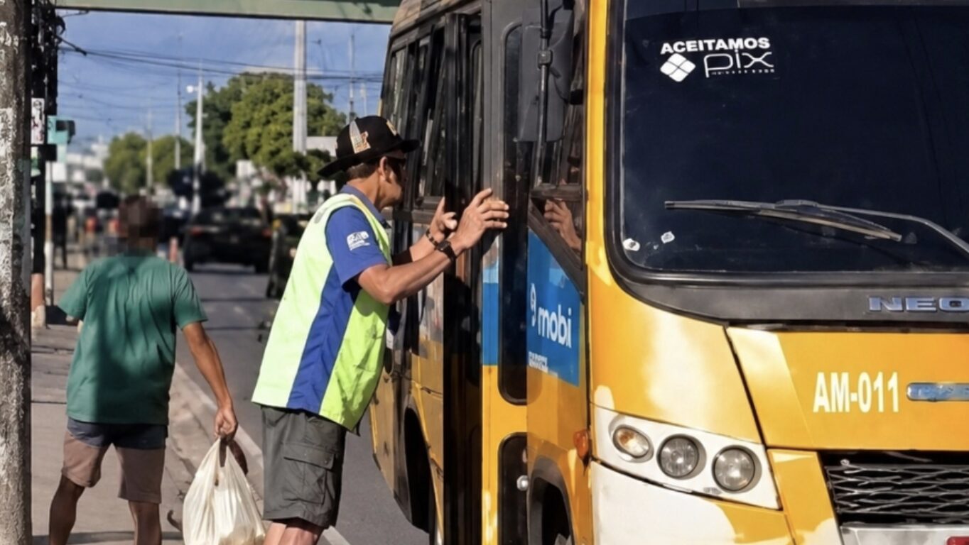 Idoso denuncia ter sido barrado em “amarelinho” mesmo após apresentar cartão de gratuidade em Manaus