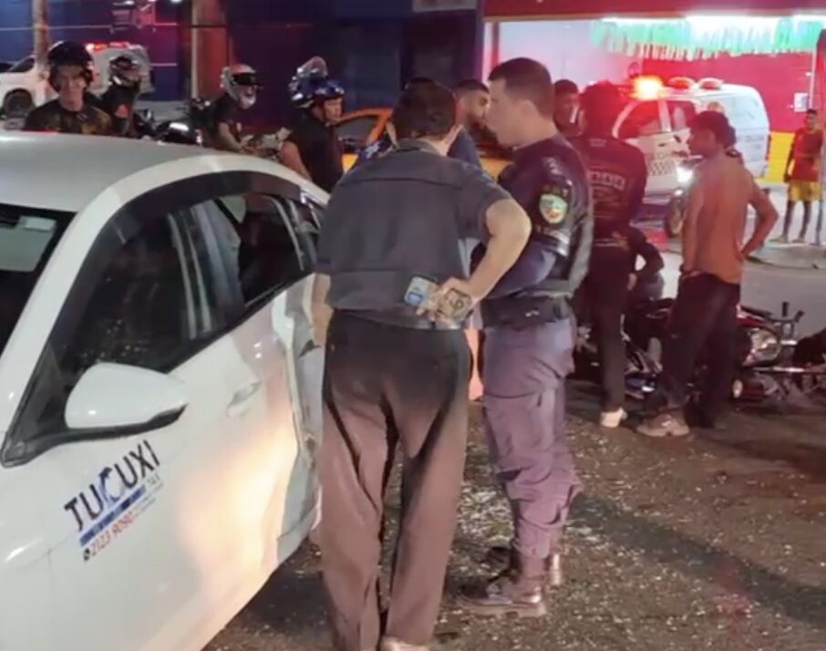Cenas fortes: veja o momento em que motociclista é arremessada em gravíssimo acidente no bairro São José