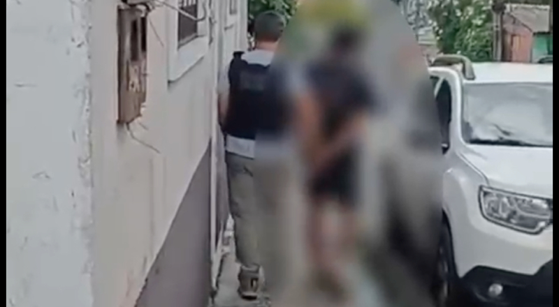 Professor de jiu-jitsu é preso por abusar sexualmente de uma adolescente de 14 anos ; veja vídeo