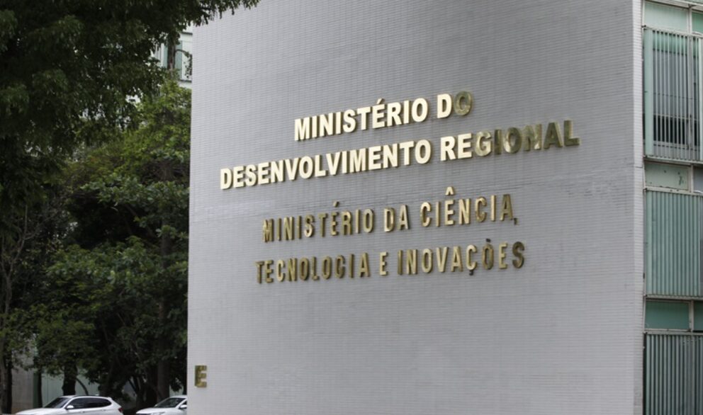 Governo federal aprova novo manual para financiamento de projetos sustentáveis e infraestrutura produtiva