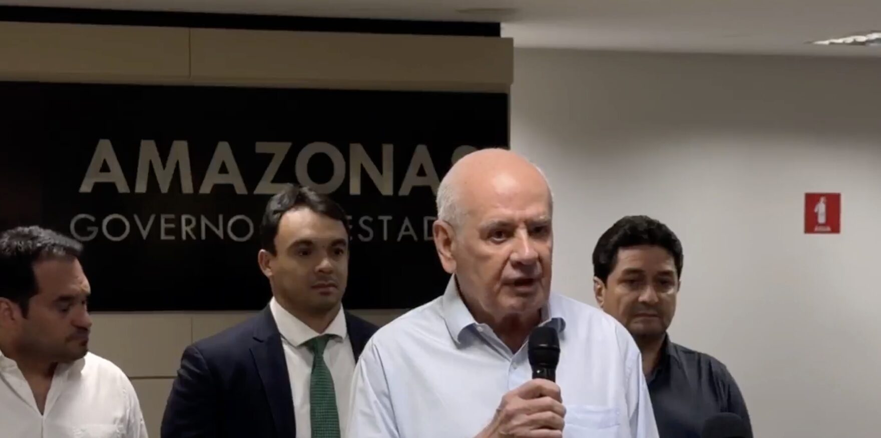 Serafim Correa admite atraso no pagamento dos rodoviários em Manaus: “estaremos depositanto o valor até o fim do dia”; veja vídeo