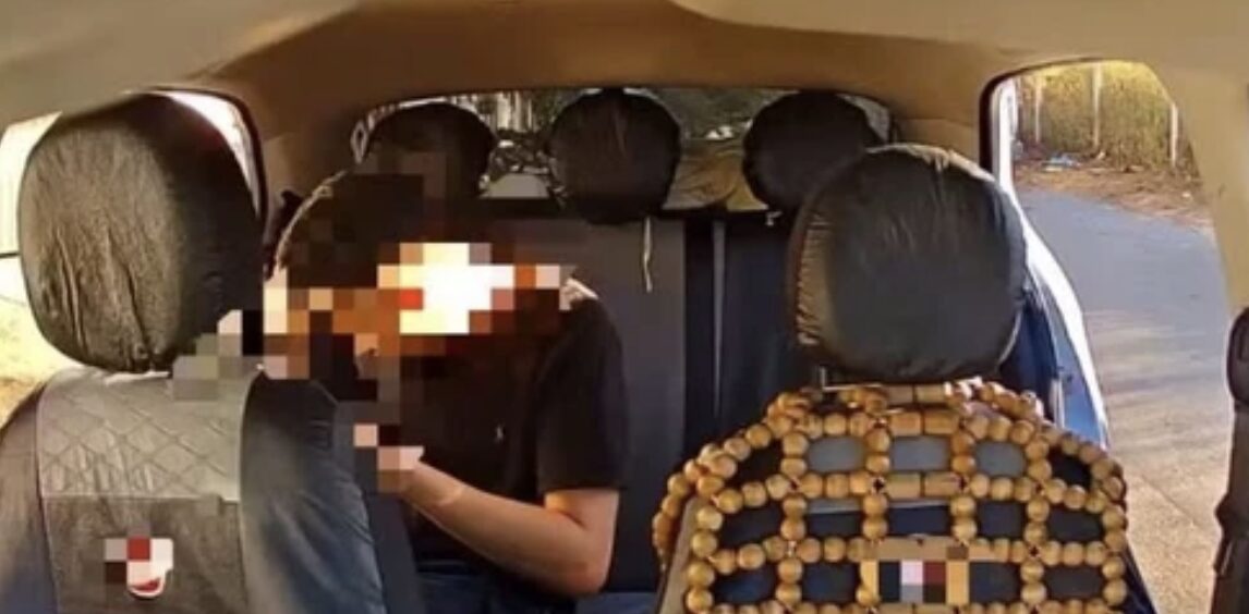 Tudo filmado: veja momento que passageiro se masturba durante corrida por aplicativo, e é expulso do carro por motorista
