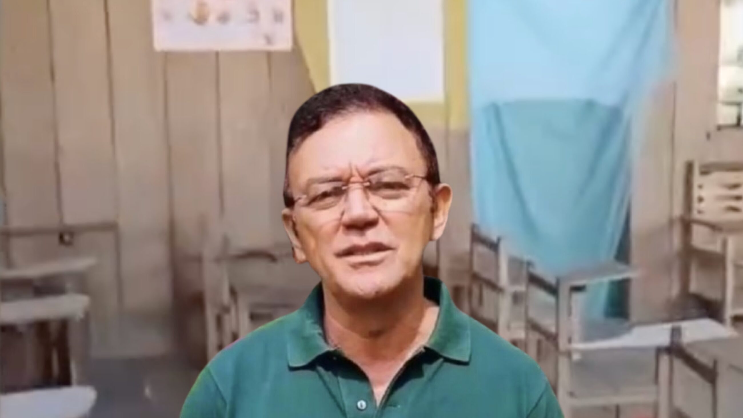Vergonha: prefeito Dedei Lobo deixa crianças abandonadas e estudando em cozinha de igreja em Humaitá; veja vídeo